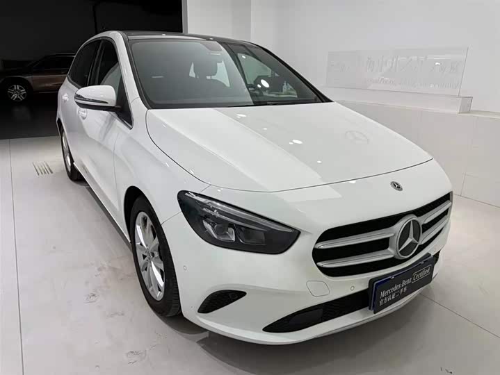 Mercedes-Benz B-Class 2022 2022款 改款 B 200 时尚型