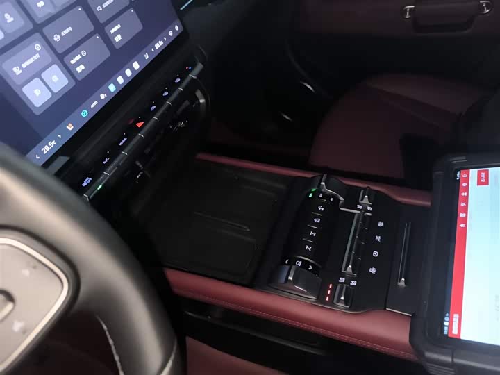 Tank 300 Hybrid 2025 2025款 Hi4-T 37.1kWh