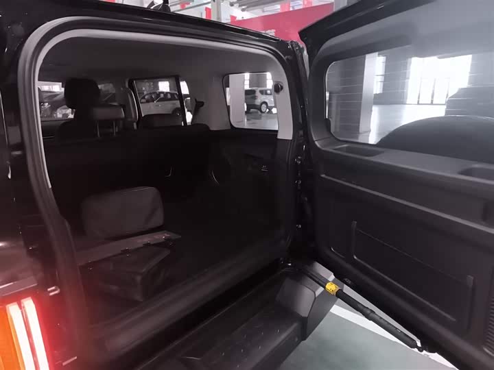 Tank 300 Hybrid 2025 2025款 Hi4-T 37.1kWh