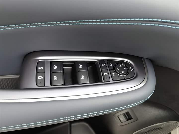 BYD Sea Lion 07 DM-i Hybrid 2025 2025款 150 领航+版