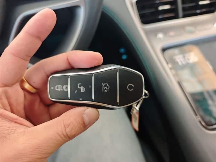 BYD Sea Lion 07 DM-i Hybrid 2025 2025款 150 领航+版