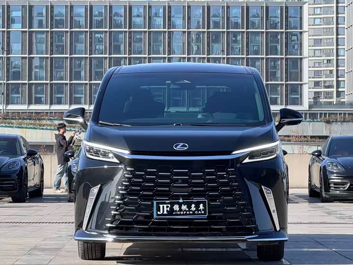 Lexus LM 2023 2023款 500h 六座尊崇版