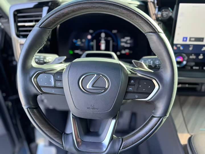 Lexus LM 2023 2023款 500h 六座尊崇版