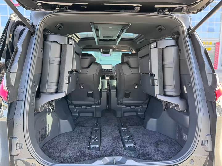 Lexus LM 2023 2023款 500h 六座尊崇版