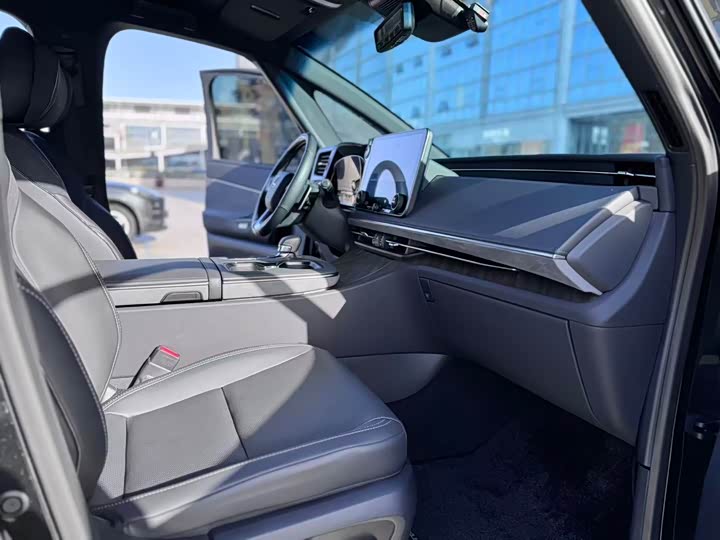 Lexus LM 2023 2023款 500h 六座尊崇版