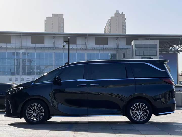 Lexus LM 2023 2023款 500h 六座尊崇版