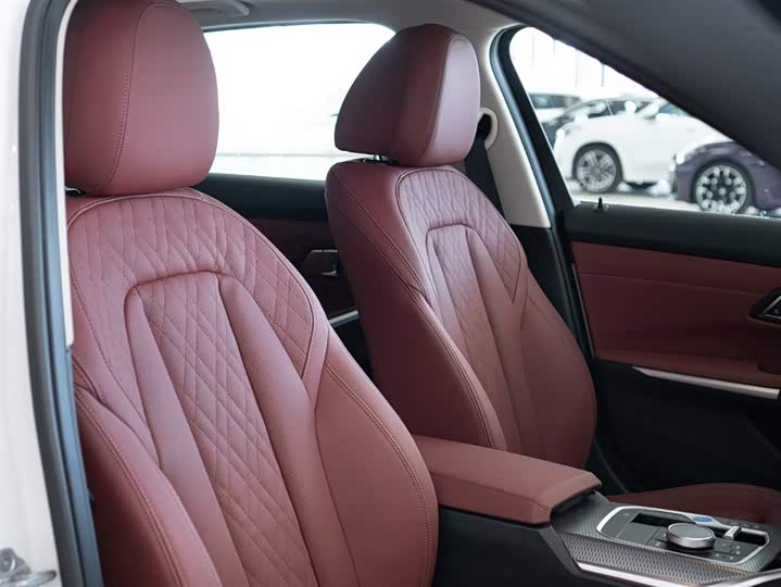 BMW i3 2025 2025款 eDrive 40 L 曜夜套装