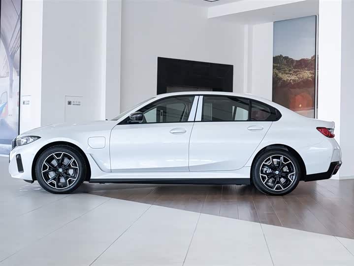BMW i3 2025 2025款 eDrive 40 L 曜夜套装