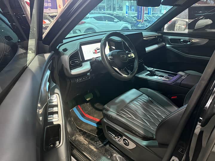 GAC Trumpchi GS8 2024 2024款 领航系列 2.0TGDI 两驱豪华智联版