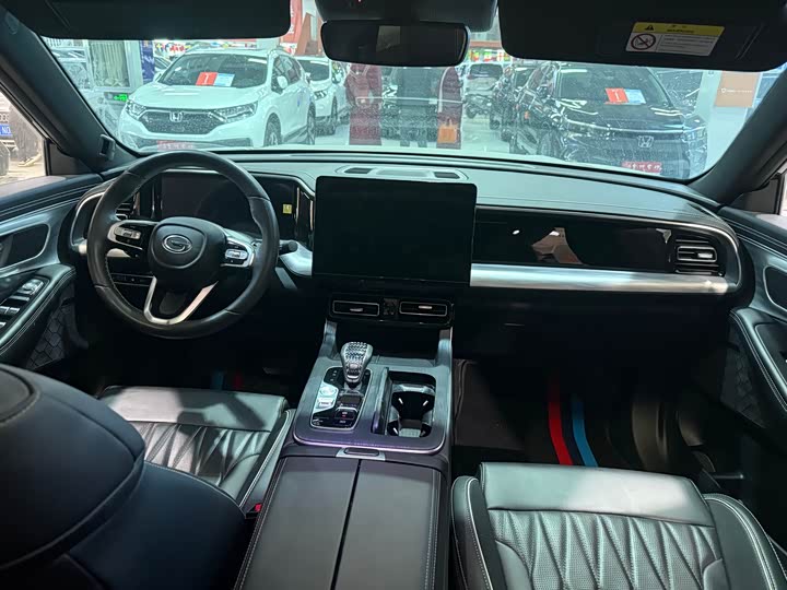 GAC Trumpchi GS8 2024 2024款 领航系列 2.0TGDI 两驱豪华智联版