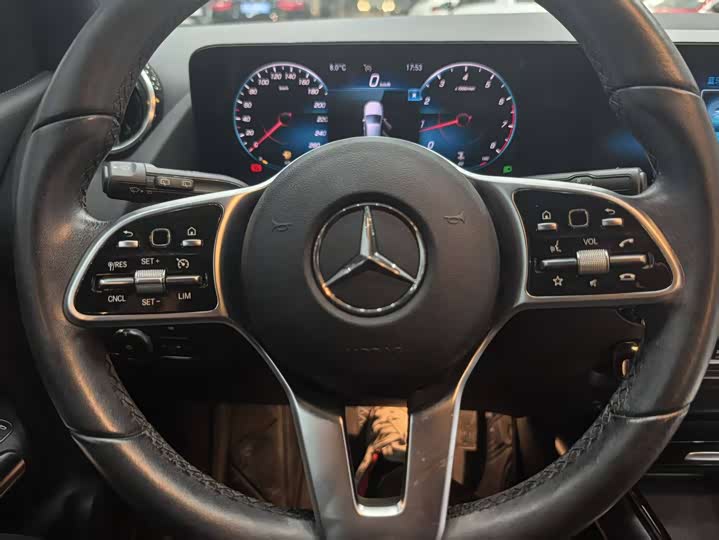 Mercedes-Benz B-Class 2021 2021款 B 180 时尚型