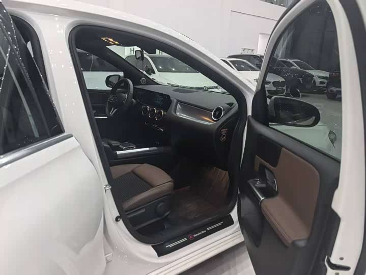 Mercedes-Benz B-Class 2021 2021款 B 180 时尚型