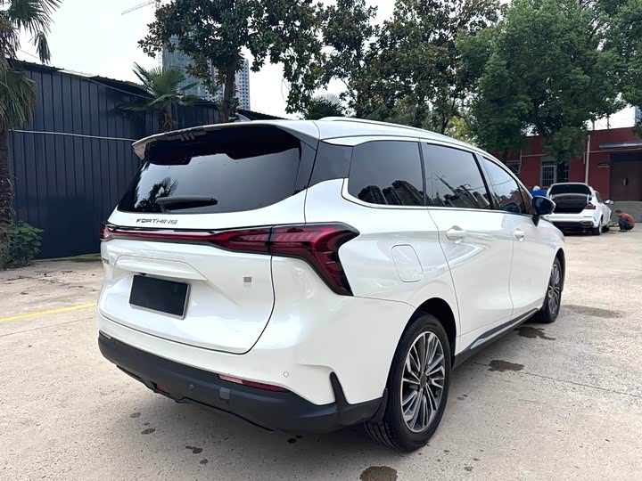 Dongfeng Forthing Yacht 2022 2022款 1.5T DCT逐浪版