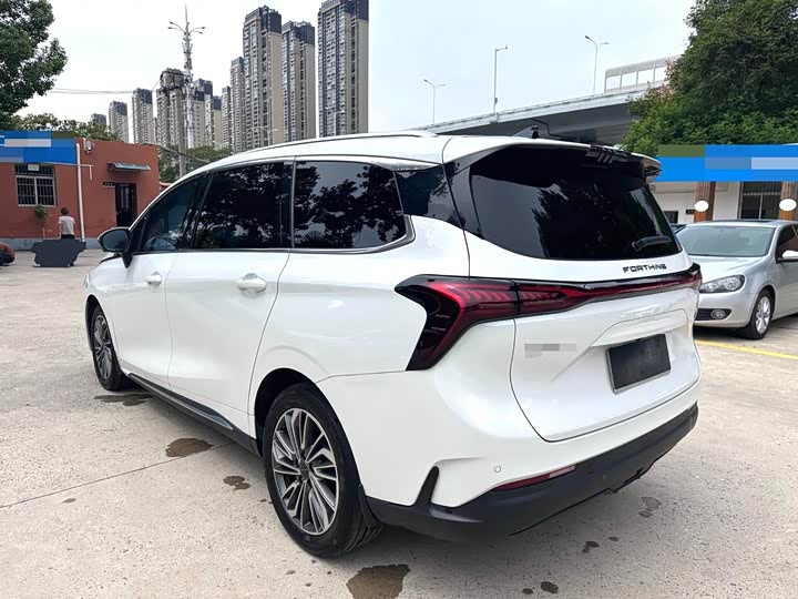 Dongfeng Forthing Yacht 2022 2022款 1.5T DCT逐浪版