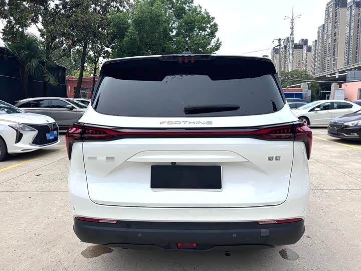 Dongfeng Forthing Yacht 2022 2022款 1.5T DCT逐浪版