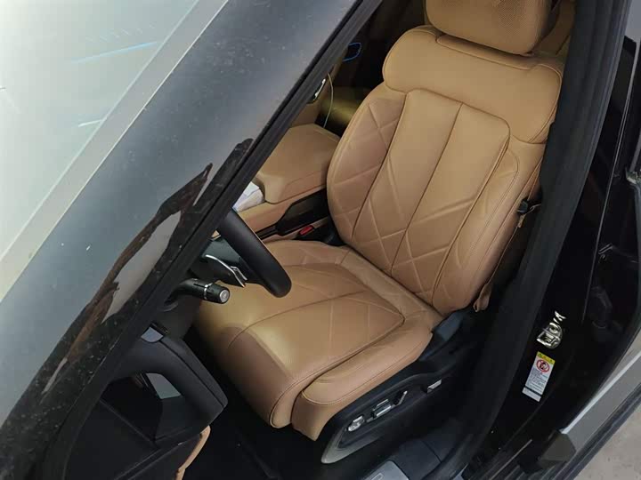 BYD FangChengBao Leopard 8 2025 2025款 智勇旗舰版 7座