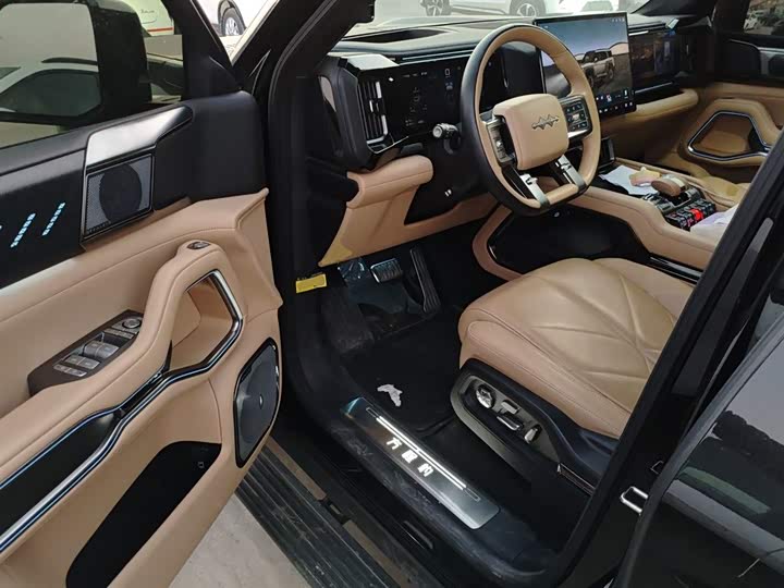 BYD FangChengBao Leopard 8 2025 2025款 智勇旗舰版 7座