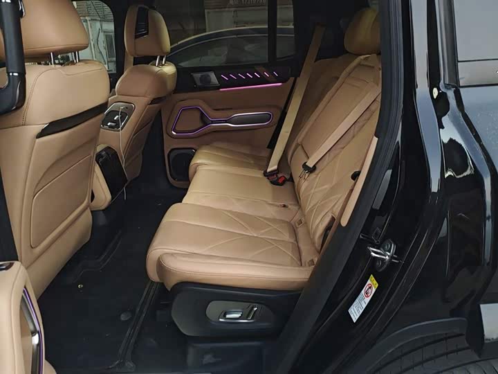 BYD FangChengBao Leopard 8 2025 2025款 智勇旗舰版 7座