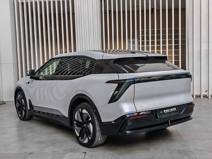 HiPhi Y 2023 2023款 560km 先锋版