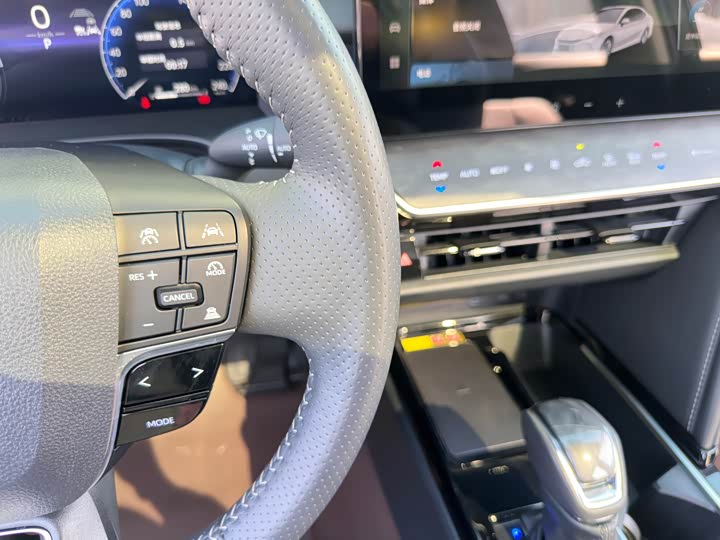 Toyota Camry 2025 2025款 双擎 2.5HG 尊贵智行版