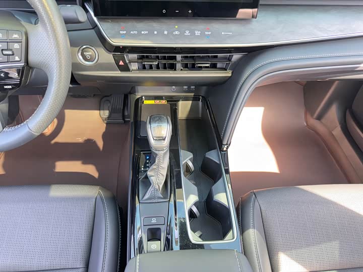 Toyota Camry 2025 2025款 双擎 2.5HG 尊贵智行版