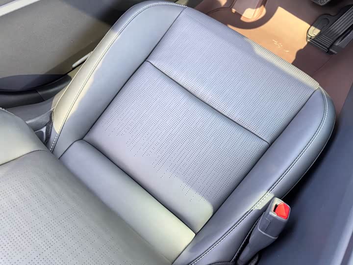 Toyota Camry 2025 2025款 双擎 2.5HG 尊贵智行版