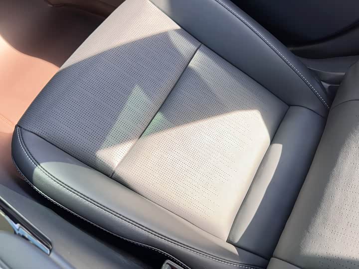 Toyota Camry 2025 2025款 双擎 2.5HG 尊贵智行版