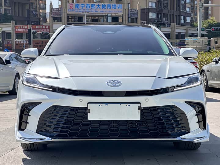 Toyota Camry 2025 2025款 双擎 2.5HG 尊贵智行版