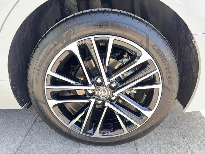 Toyota Camry 2025 2025款 双擎 2.5HG 尊贵智行版