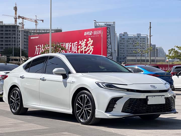 Toyota Camry 2025 2025款 双擎 2.5HG 尊贵智行版