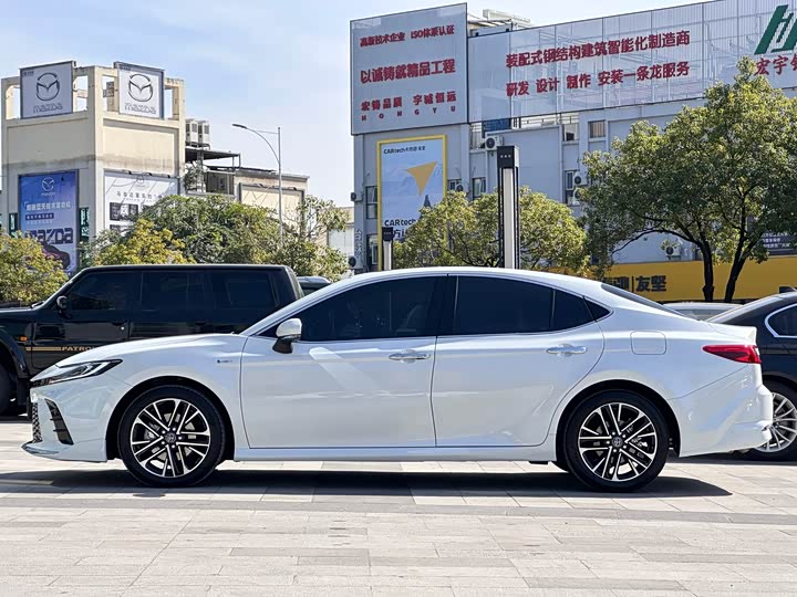 Toyota Camry 2025 2025款 双擎 2.5HG 尊贵智行版