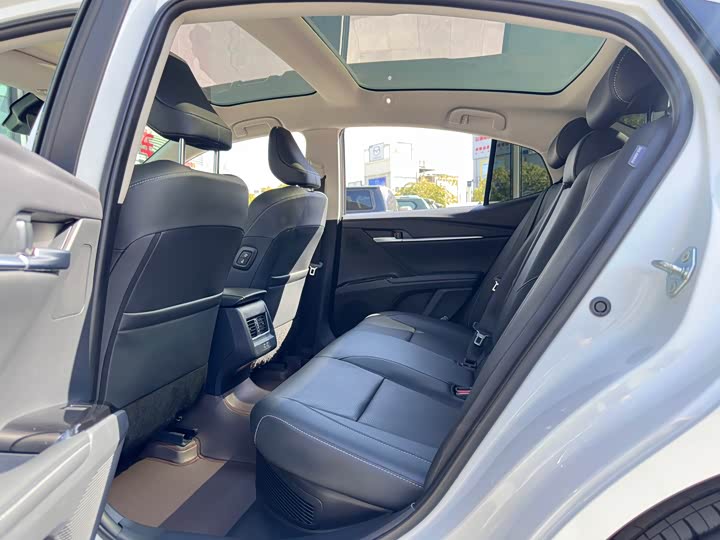 Toyota Camry 2025 2025款 双擎 2.5HG 尊贵智行版