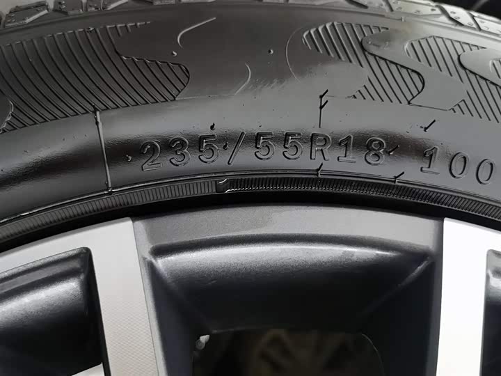 Chery Tiggo 8 Pro 2025 2025款 290T 两驱豪华版