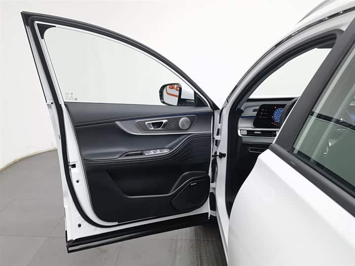 Chery Tiggo 8 Pro 2025 2025款 290T 两驱豪华版