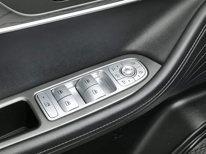 Chery Tiggo 8 Pro 2025 2025款 290T 两驱豪华版