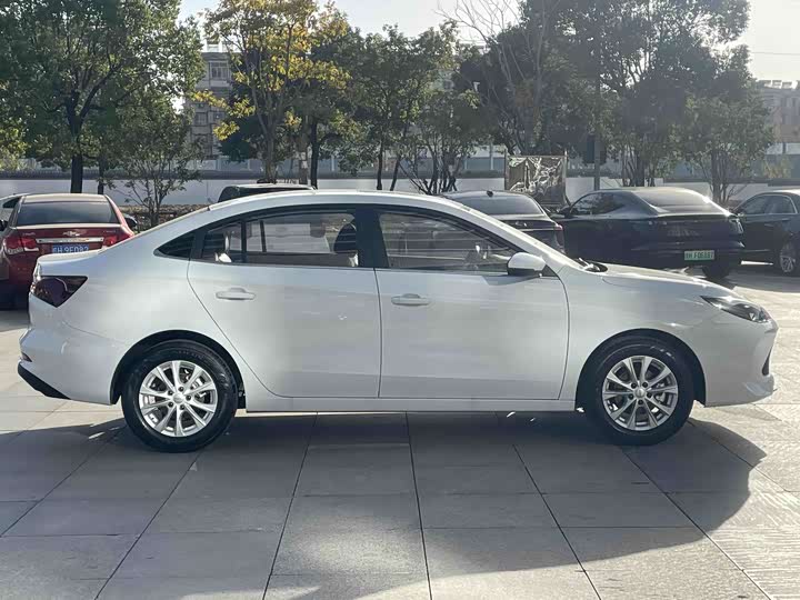 Roewe i5 2026 2026款 1.5L CVT豪华版