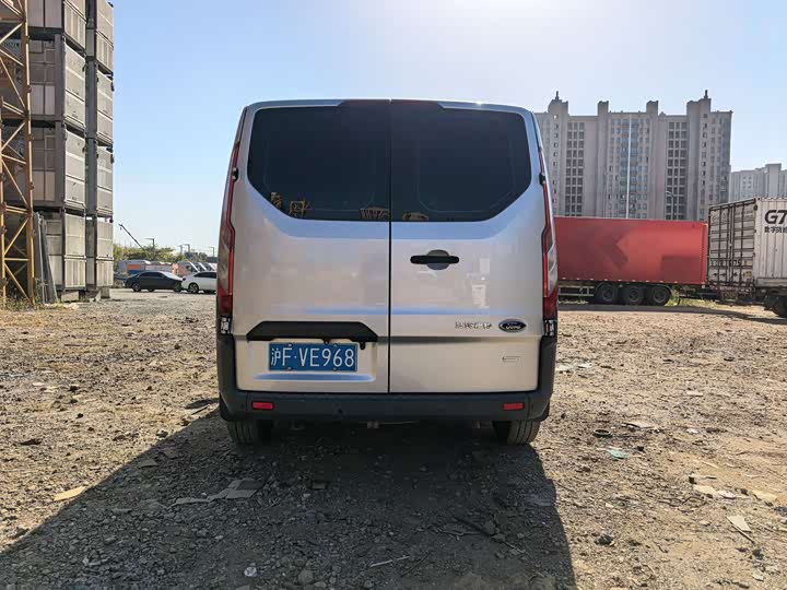 Ford Transit 2022 2022款 2.0T汽油自动多功能商用车中轴低顶双开尾门国VI