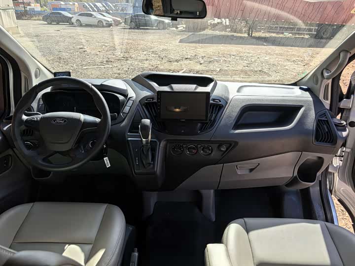 Ford Transit 2022 2022款 2.0T汽油自动多功能商用车中轴低顶双开尾门国VI