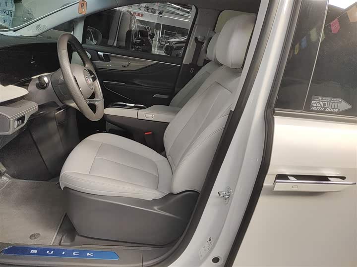 Buick GL8 ES 2025 2025款 陆尊 智享版