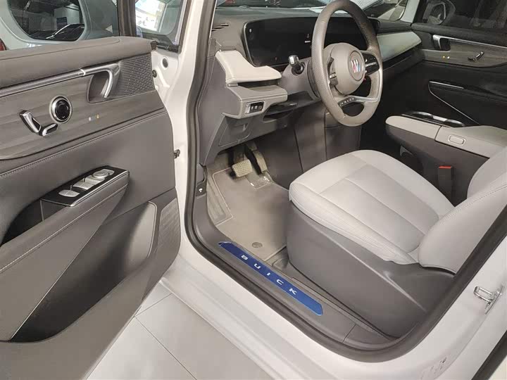 Buick GL8 ES 2025 2025款 陆尊 智享版