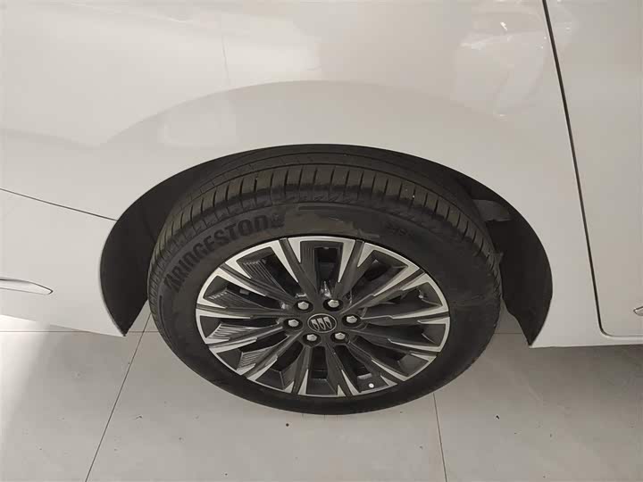 Buick GL8 ES 2025 2025款 陆尊 智享版