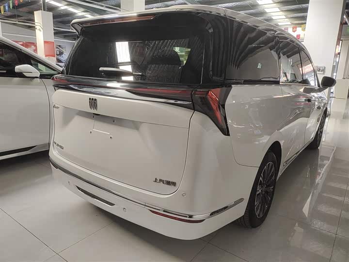 Buick GL8 ES 2025 2025款 陆尊 智享版