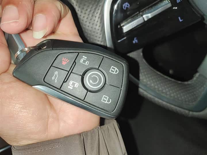 Buick GL8 ES 2025 2025款 陆尊 智享版