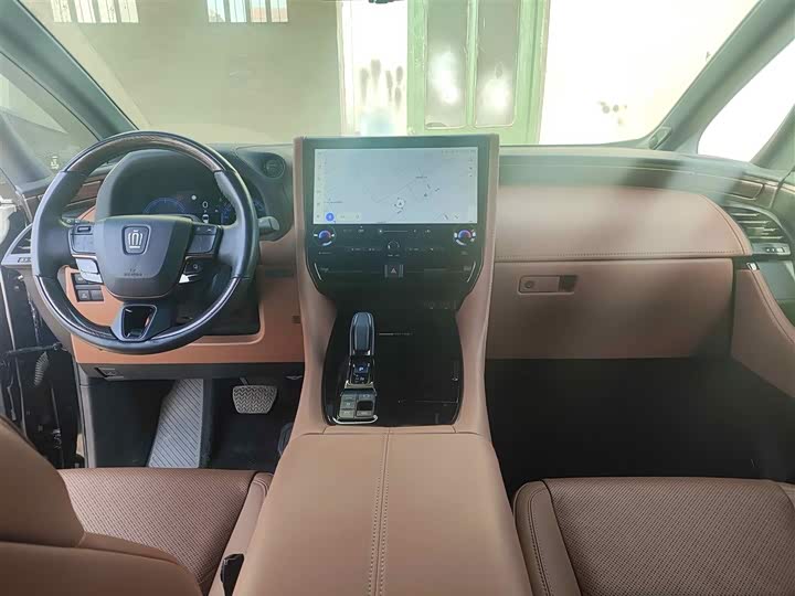 Toyota Vellfire 2024 2024款 皇冠 双擎 2.5L 至尊版