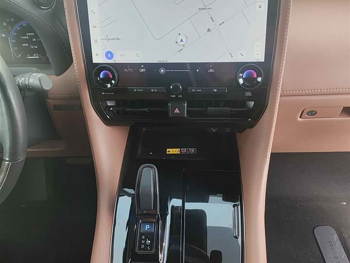 Toyota Vellfire 2024 2024款 皇冠 双擎 2.5L 至尊版