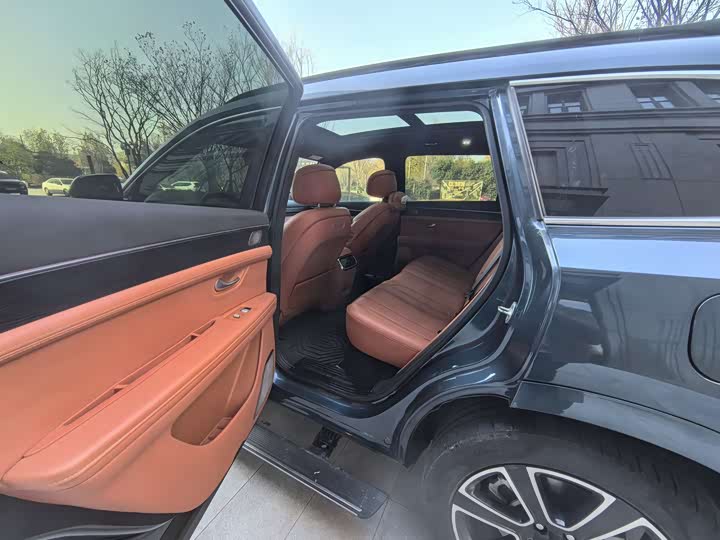 Aito M7 2024 2024款 1.5T 智驾后驱Ultra版 5座