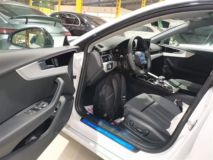 Audi A5 2024 2024款 Sportback 40 TFSI 时尚动感型