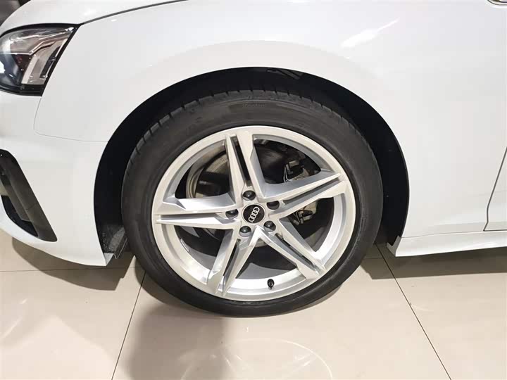 Audi A5 2024 2024款 Sportback 40 TFSI 时尚动感型