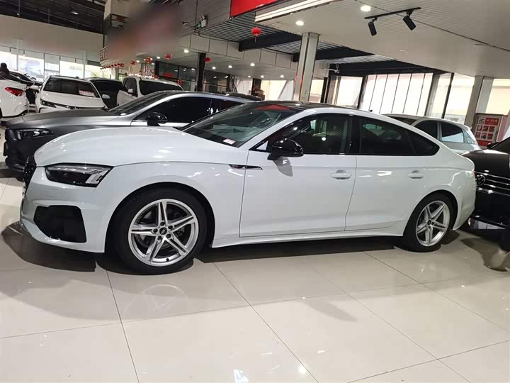 Audi A5 2024 2024款 Sportback 40 TFSI 时尚动感型