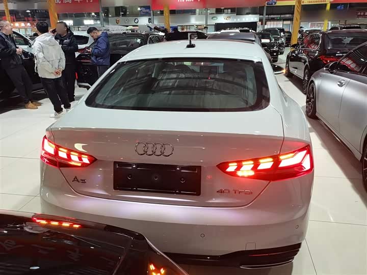 Audi A5 2024 2024款 Sportback 40 TFSI 时尚动感型